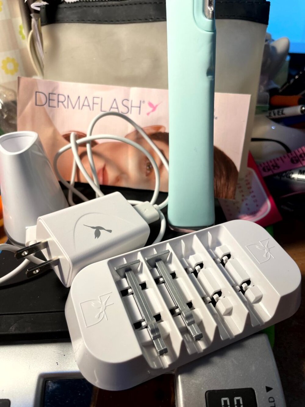 DERMAFLASH 2.0 GREEN 3 BLADES & CHARGER VERY GOOD CONDITION